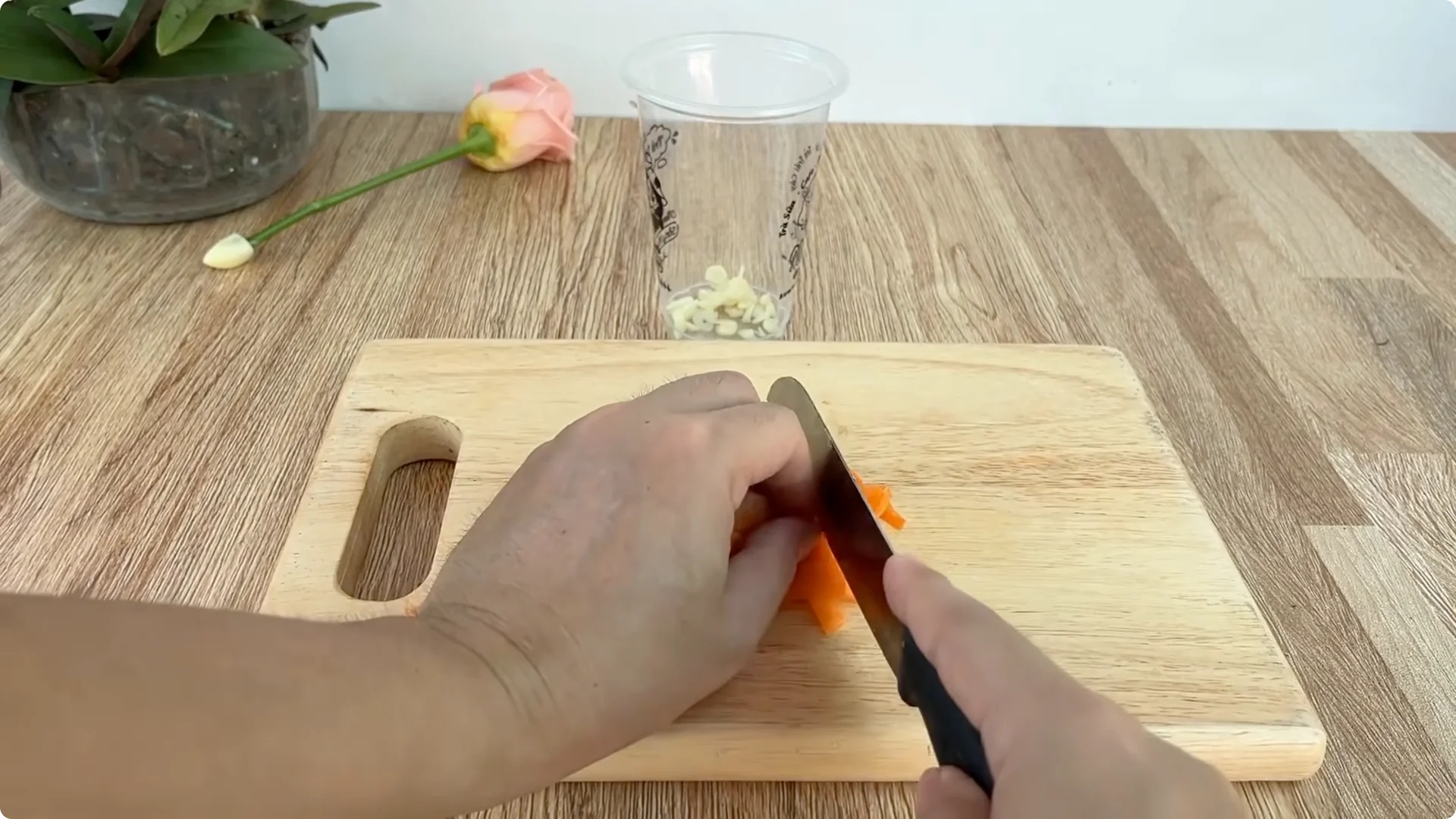 How Coca-Cola Can Help You Grow Roses Easily and Affordably screenshot 3