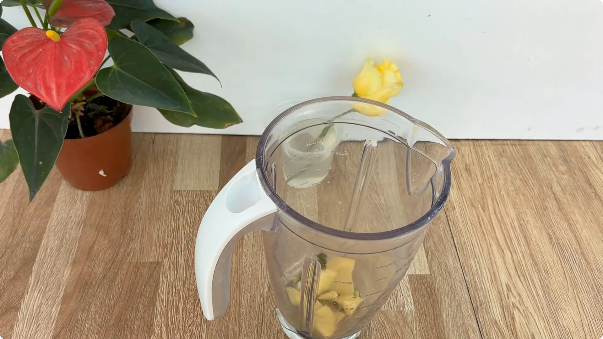 How One Lemon Slice Boosts Rose Growth Surprisingly Fast screenshot 6