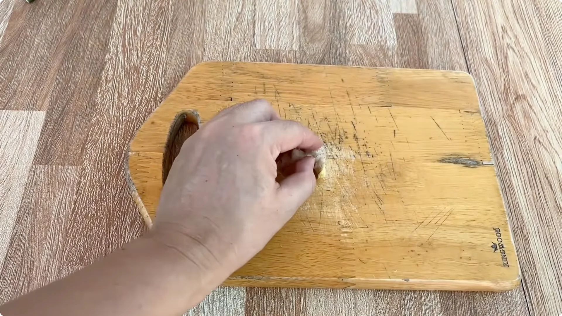 How One Slice Can Help You Propagate Any Rose Branch Easily screenshot 2